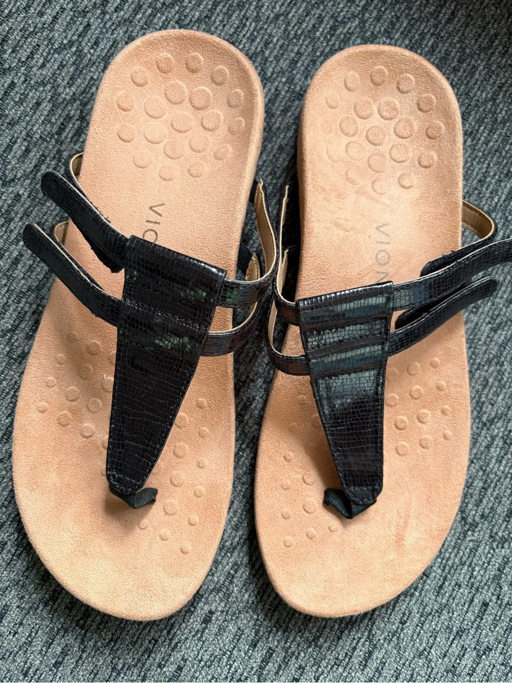 NEW Vionic Elvia Women's Thong Sandals in Black Size 10